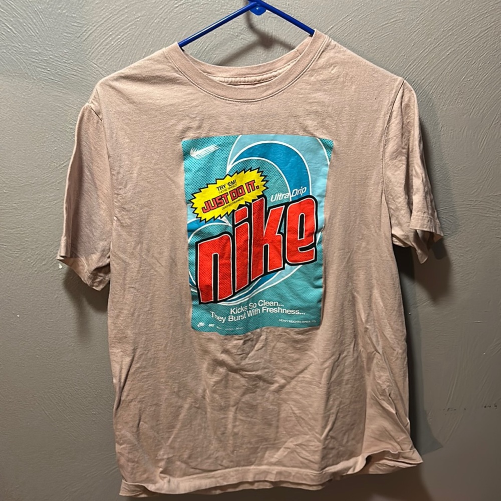 nike t shirt